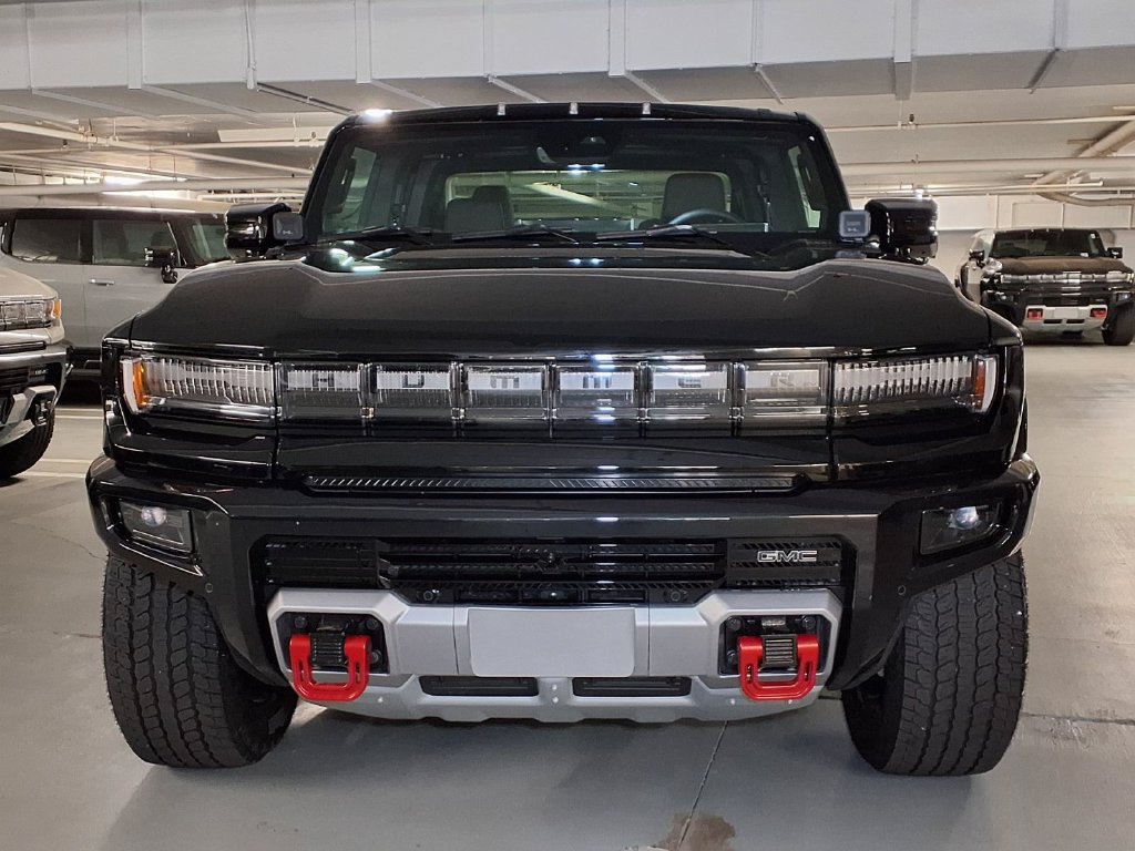 New 2026 GMC Hummer EV 4x4 Crew Cab w/ LPO, Illumination Package image 2
