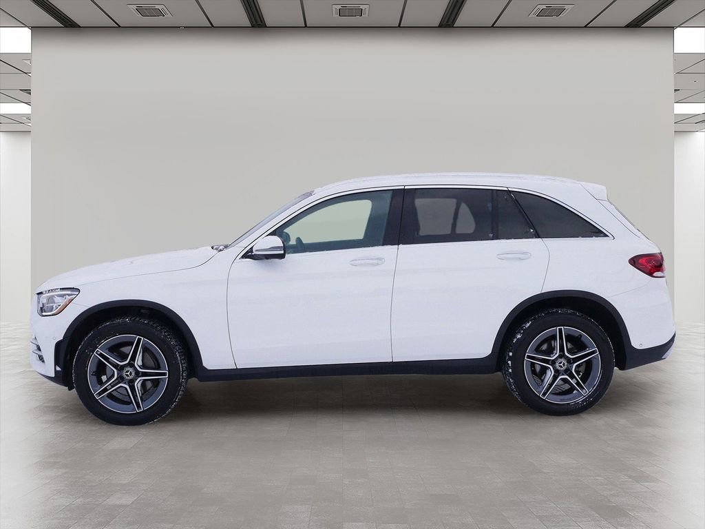 Used 2021 Mercedes-Benz GLC 300 4MATIC image 3