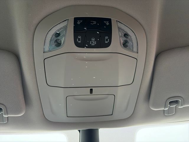 Used 2024 Chrysler Pacifica Touring-L FWD image 55