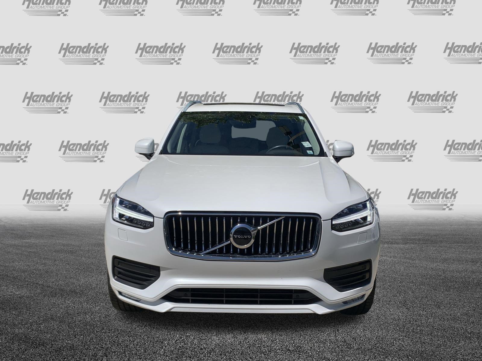 Used 2022 Volvo XC90 T5 Momentum w/ Climate Package FWD image 3