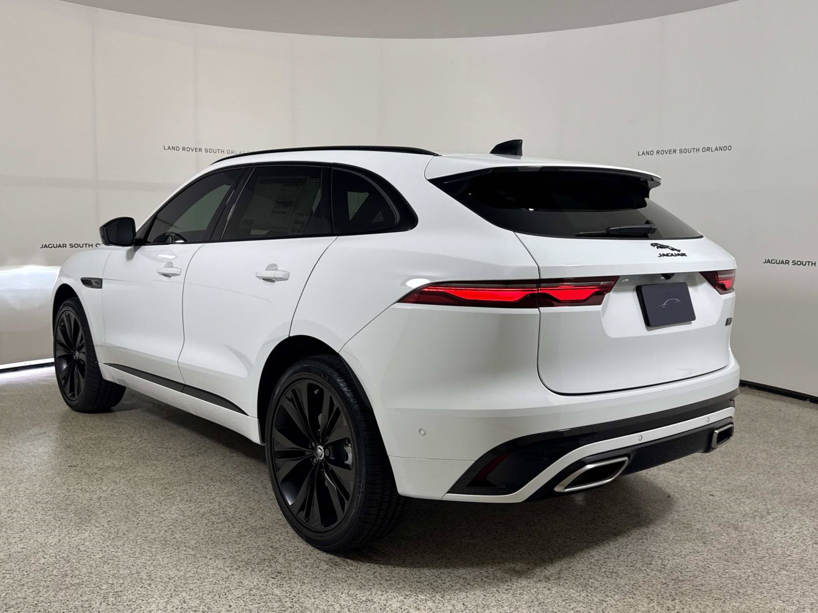 New 2026 Jaguar F-PACE R-Dynamic S AWD/4WD image 3