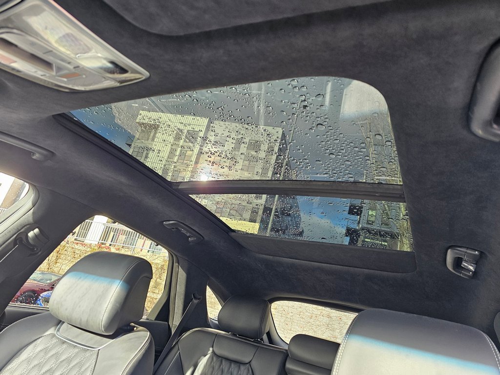 Certified 2025 Genesis GV70 3.5T Sport w/ Sport Prestige Package image 10