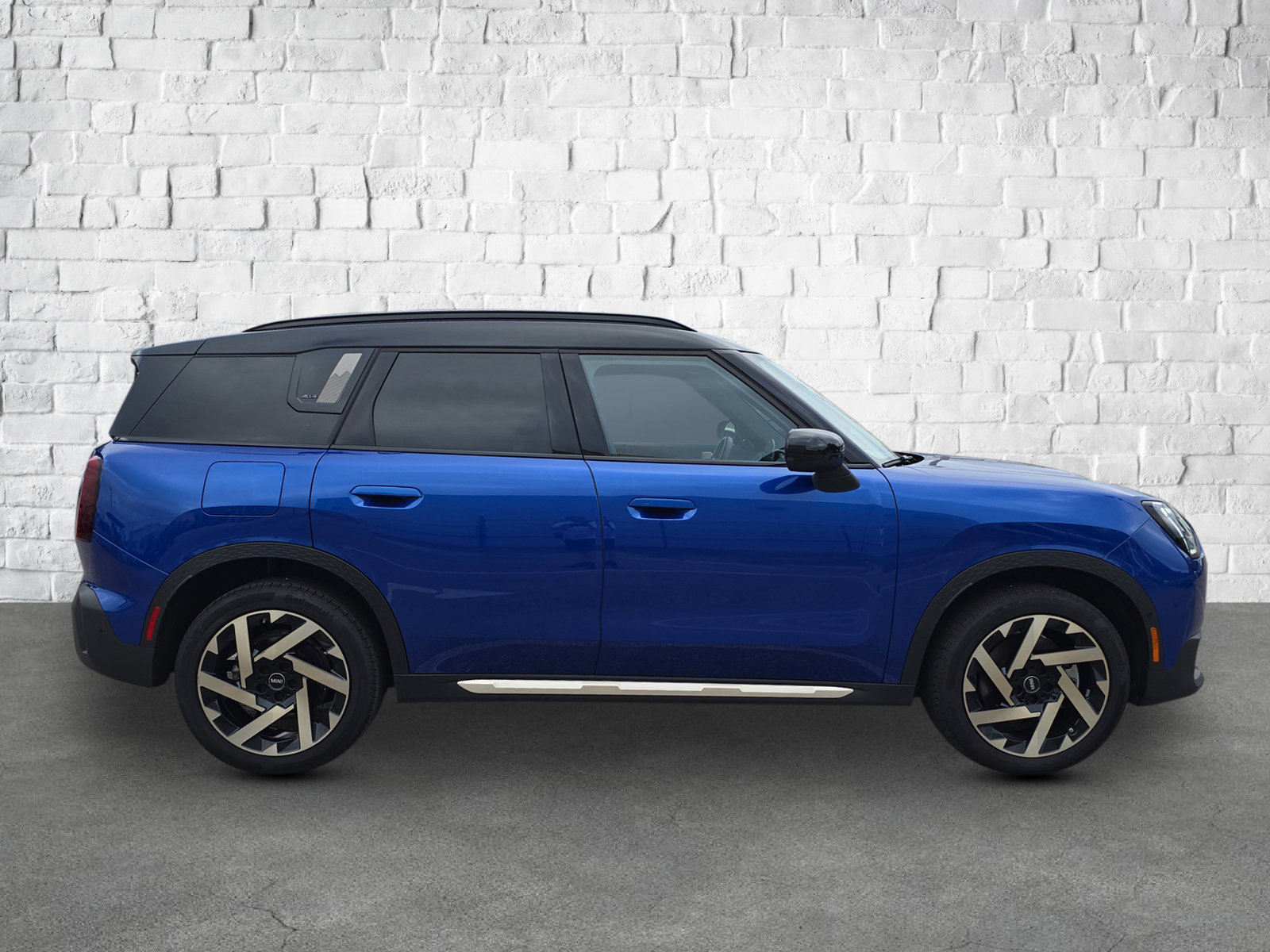 Used 2025 MINI Cooper Countryman S image 3