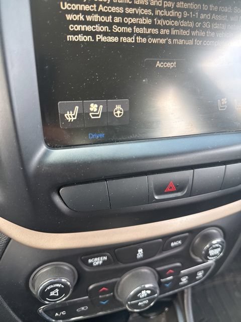 Used 2014 Jeep Cherokee Limited w/ Luxury Group AWD/4WD image 6