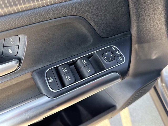 Used 2021 Mercedes-Benz GLA 250 4MATIC image 11