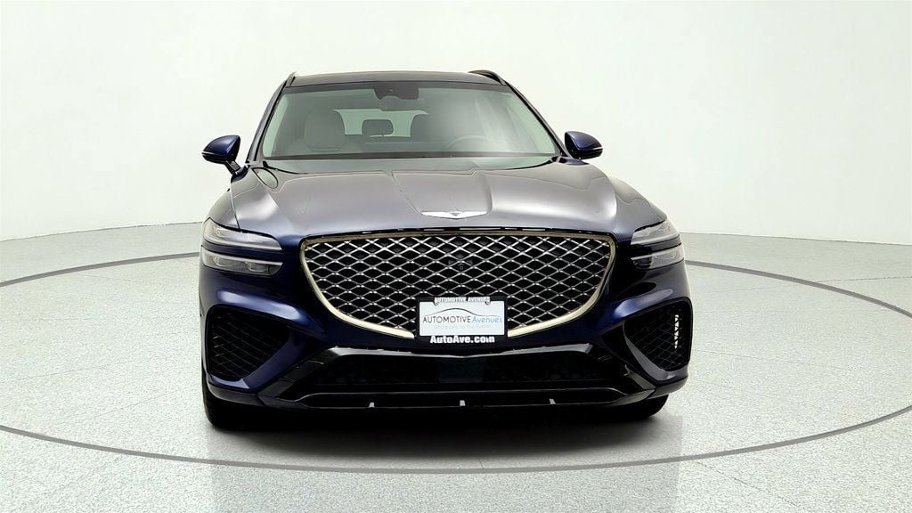 Used 2025 Genesis GV70 3.5T Sport w/ Sport Advanced Package AWD/4WD image 2
