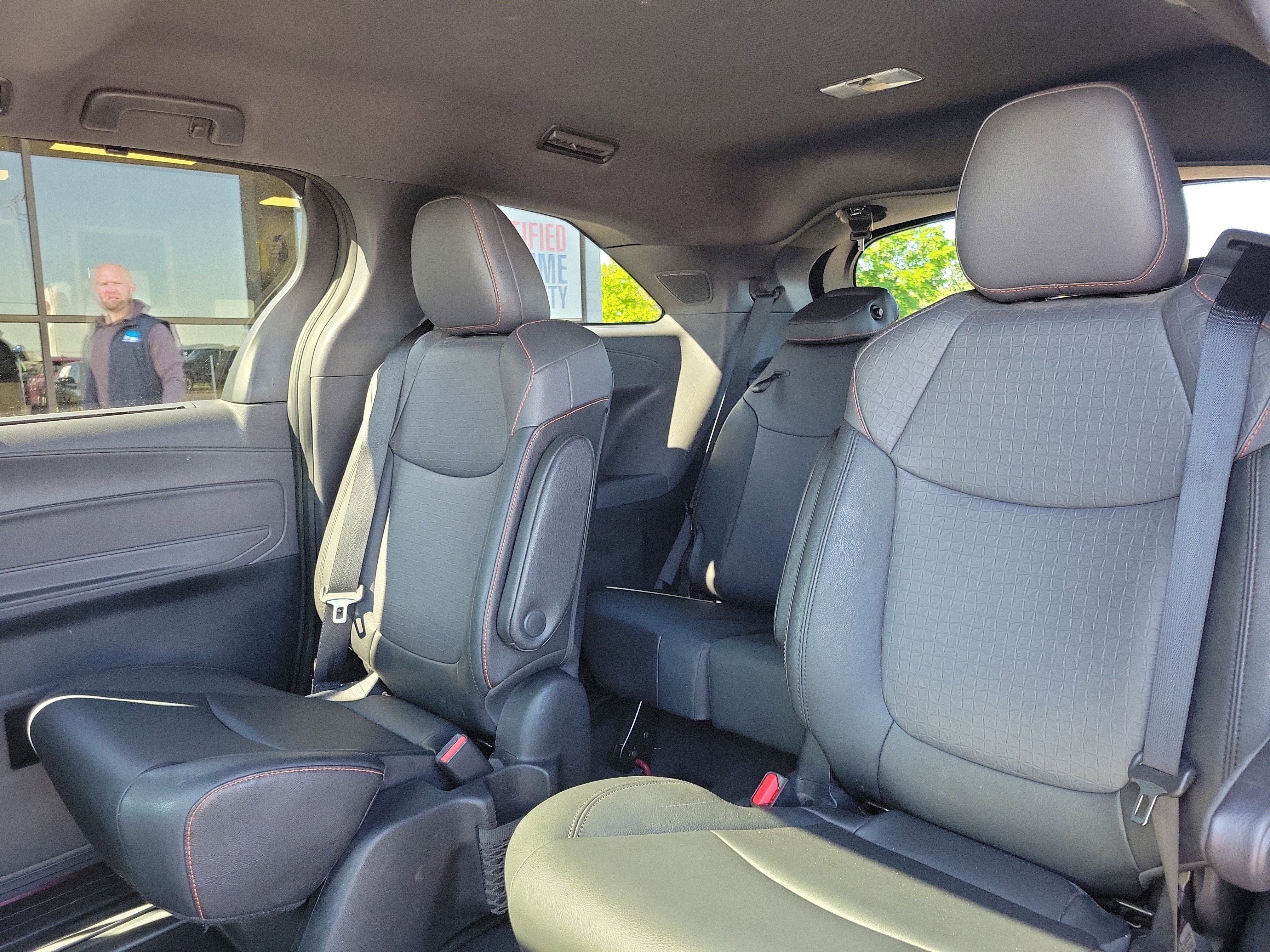 Used 2022 Toyota Sienna XSE w/ XSE Plus Package AWD/4WD image 12