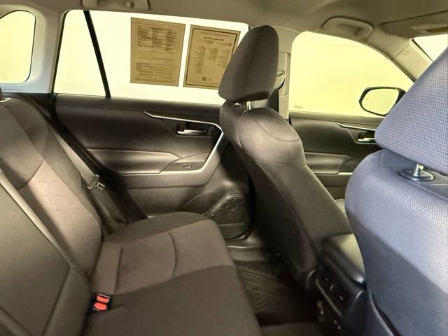 Used 2020 Toyota RAV4 XLE FWD image 40