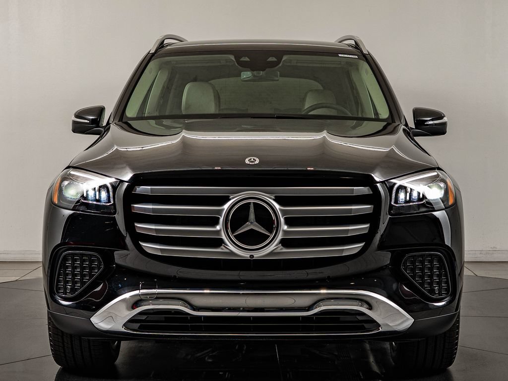 Used 2026 Mercedes-Benz GLS 450 4MATIC image 2