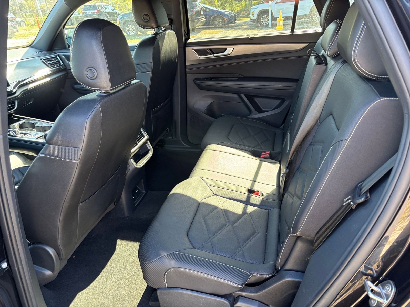 Used 2025 Volkswagen Atlas Cross Sport SE image 27