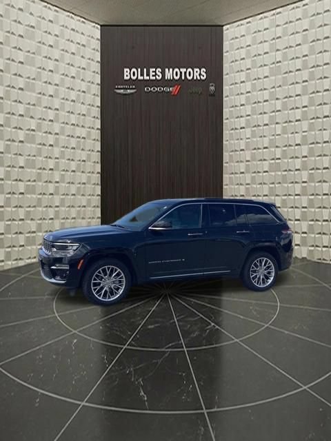 Certified 2023 Jeep Grand Cherokee Summit AWD/4WD image 13