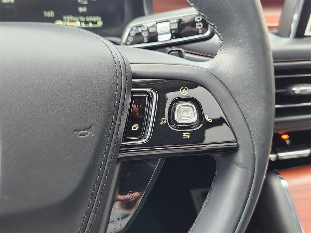 Used 2021 Lincoln Aviator Reserve w/ Equipment Group 210A image 21