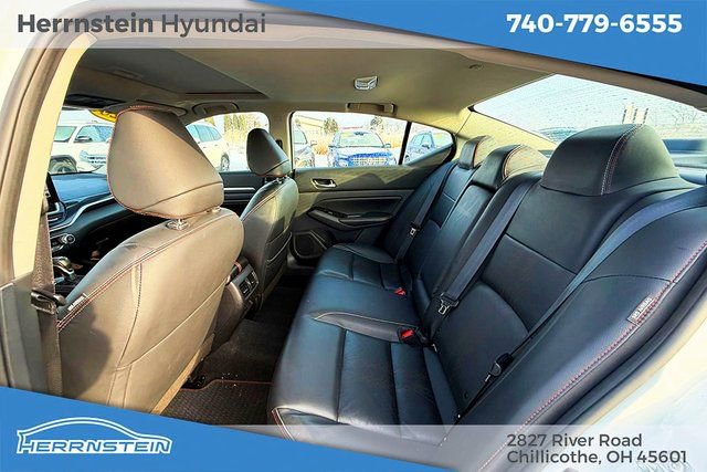 Used 2023 Nissan Altima 2.0 SR image 22