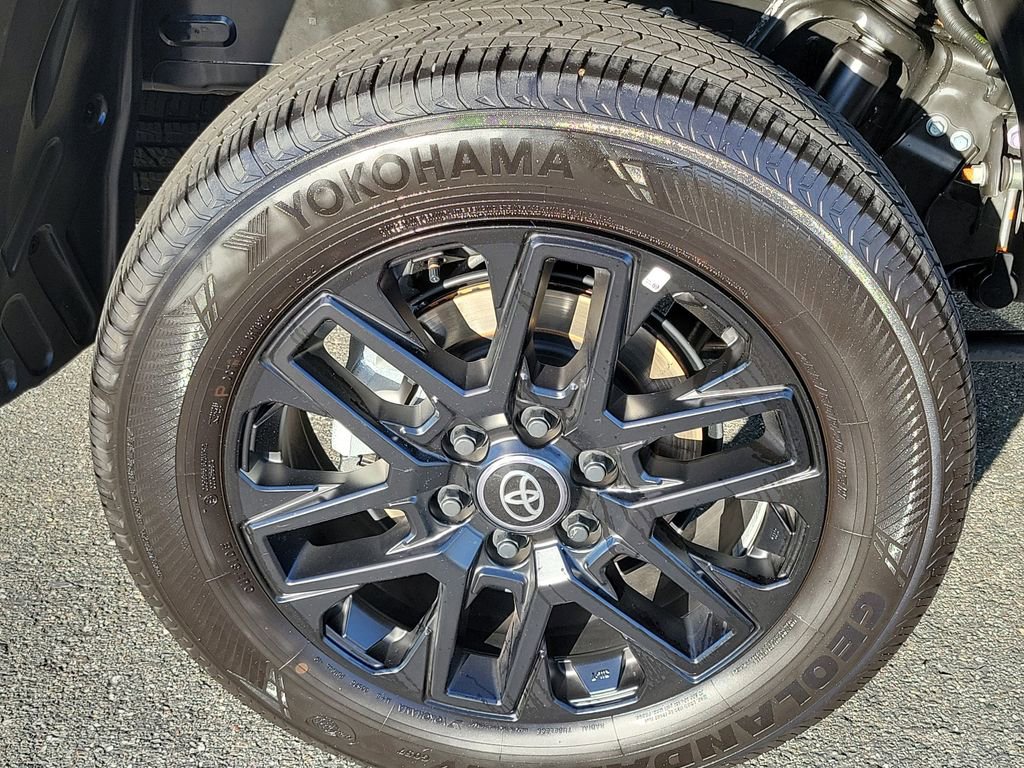 Used 2025 Toyota Tundra Limited image 21