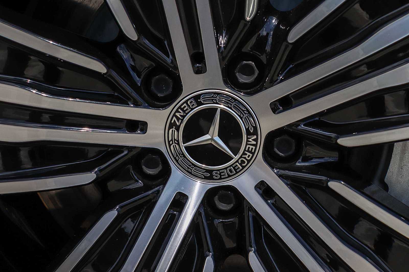 Used 2023 Mercedes-Benz EQS 450+ SUV image 15