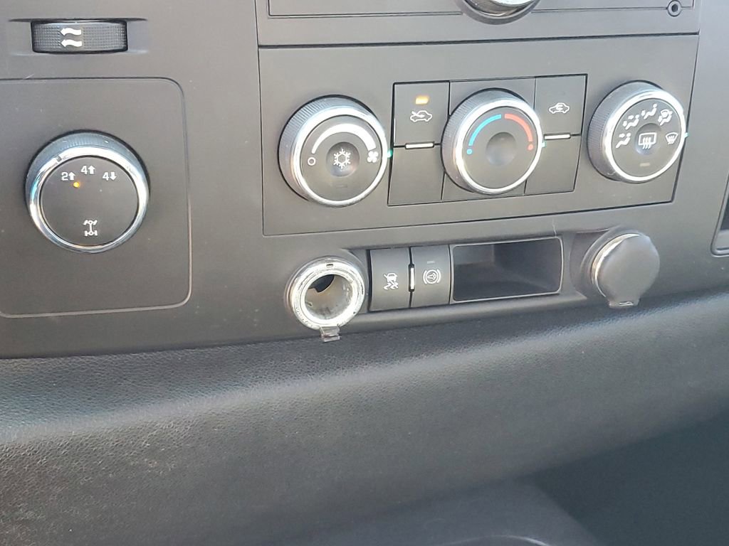 Used 2011 Chevrolet Silverado 2500 LT image 15