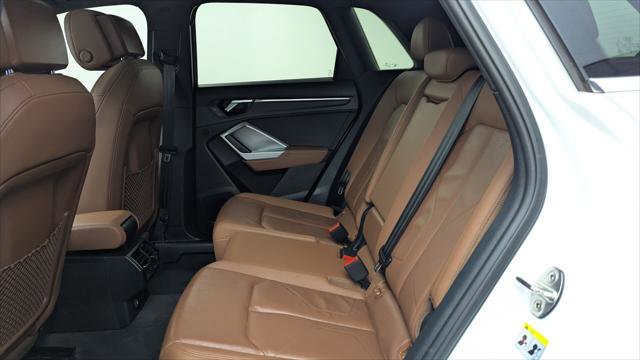 Used 2020 Audi Q3 2.0T Premium image 17