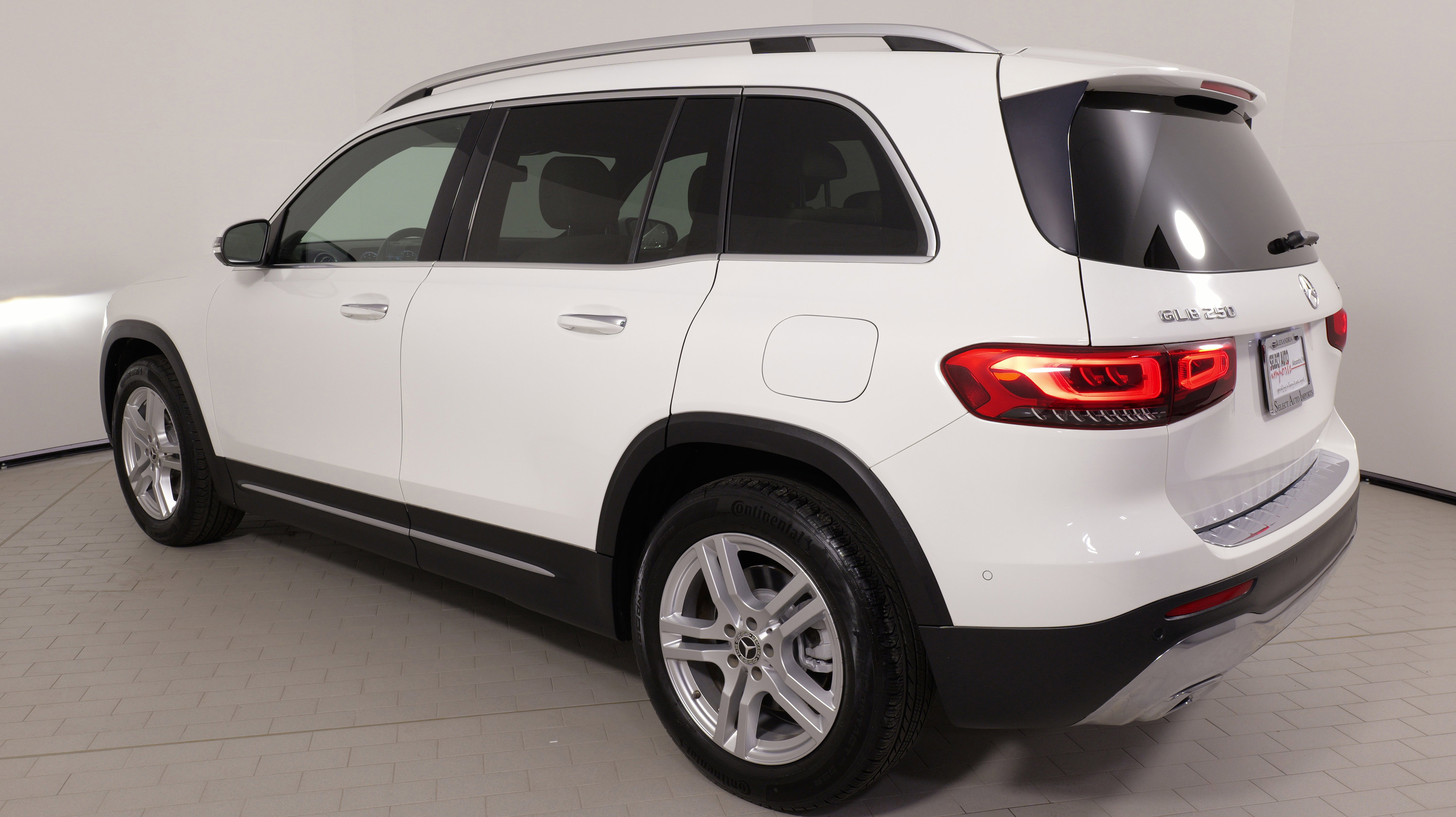 Used 2022 Mercedes-Benz GLB 250 4MATIC image 16