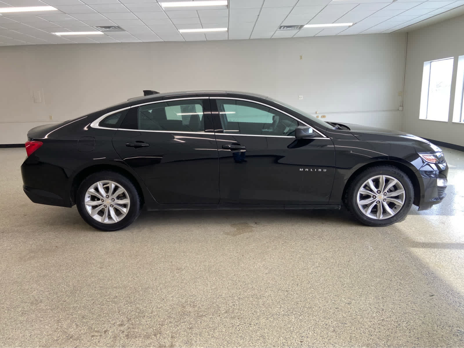 Used 2023 Chevrolet Malibu LT image 4