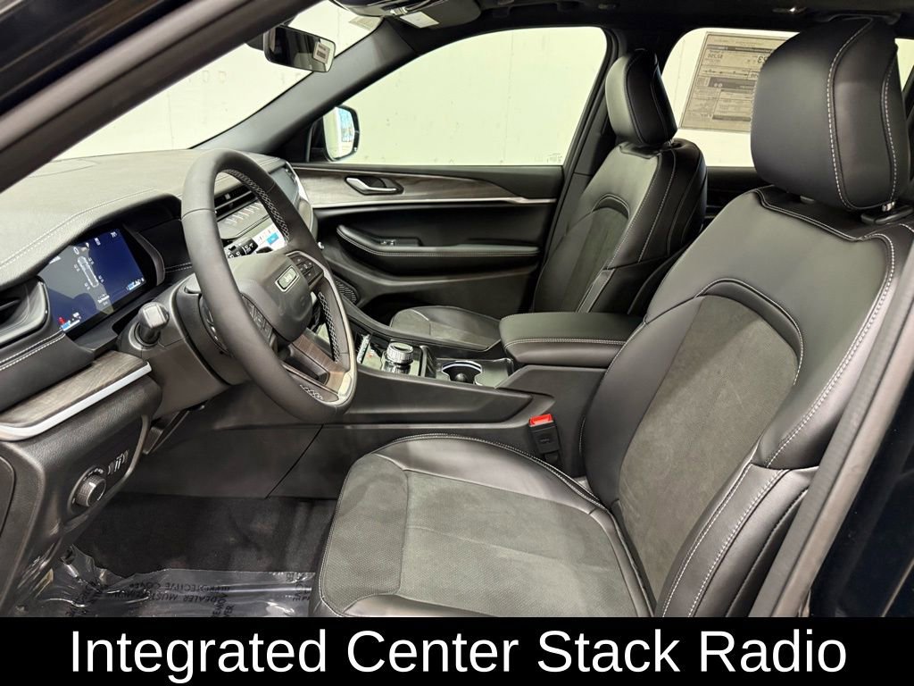 New 2026 Jeep Grand Cherokee Laredo image 13