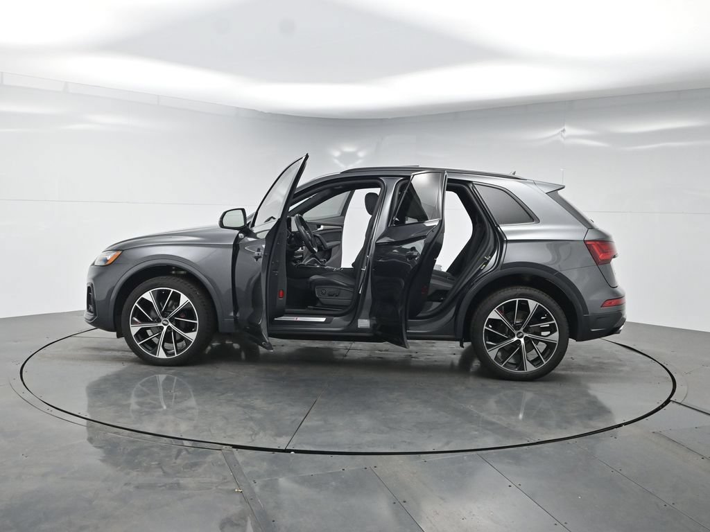 Used 2021 Audi SQ5 Premium Plus w/ Premium Plus Package AWD/4WD image 39