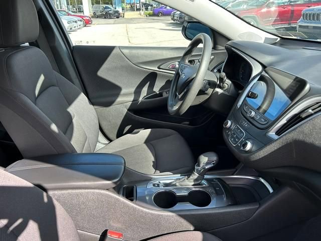 Used 2023 Chevrolet Malibu LT FWD image 31