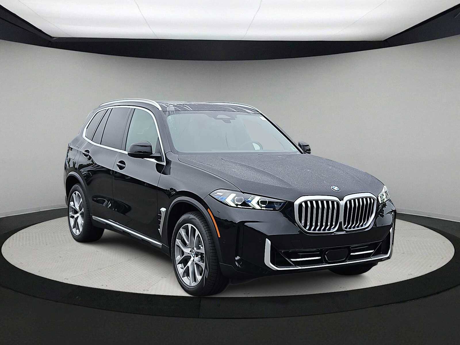 Used 2026 BMW X5 xDrive40i w/ Premium Package image 2