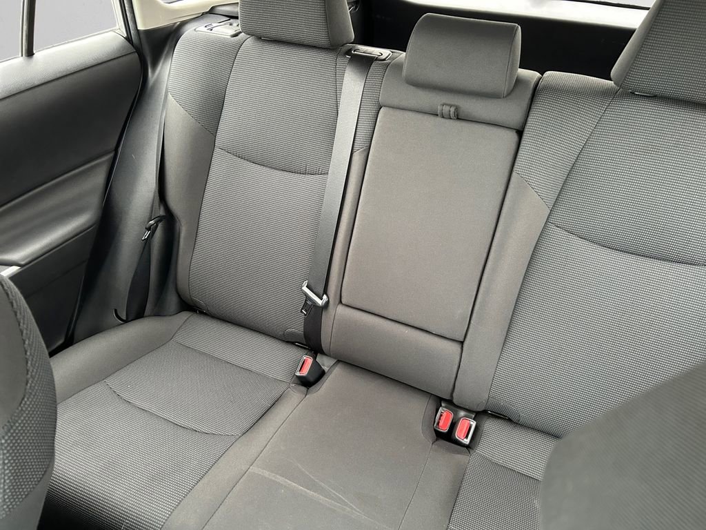 Used 2021 Toyota RAV4 LE AWD/4WD image 14
