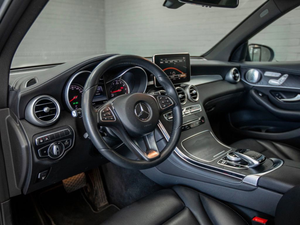 Used 2017 Mercedes-Benz GLC 300 4MATIC image 17