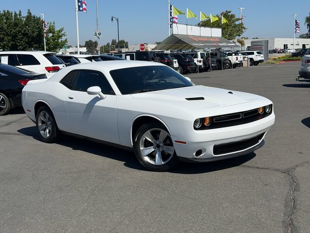 Used 2019 Dodge Challenger SXT RWD video 2