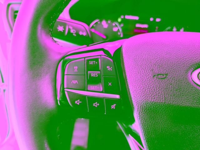 Used 2022 Ford Escape SE w/ SE Sport Appearance Package FWD image 21
