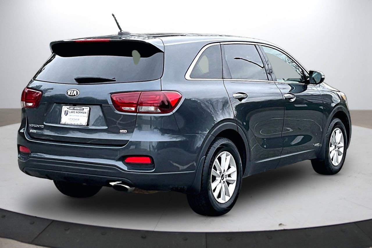 Used 2020 Kia Sorento LX image 9