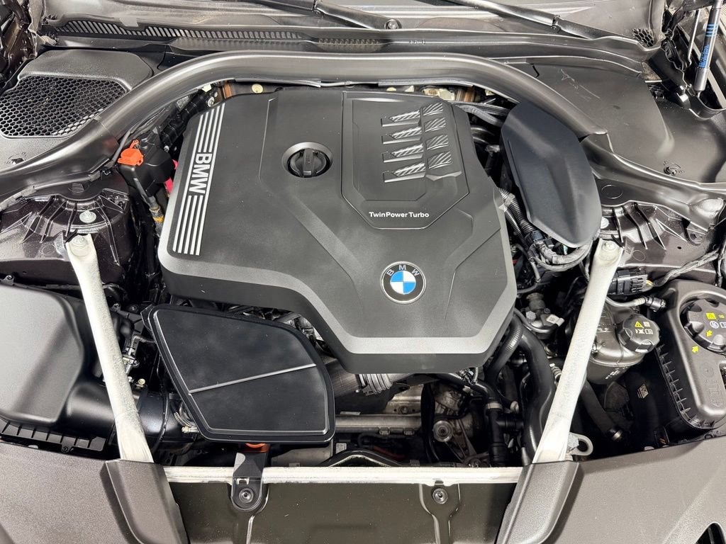 Used 2023 BMW 530i w/ M Sport Package RWD image 31