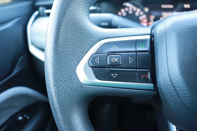 Used 2023 Jeep Compass Sport image 20