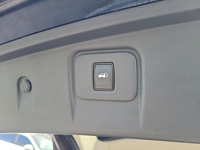 Used 2018 Nissan Murano Platinum w/ Cargo Package AWD/4WD image 9
