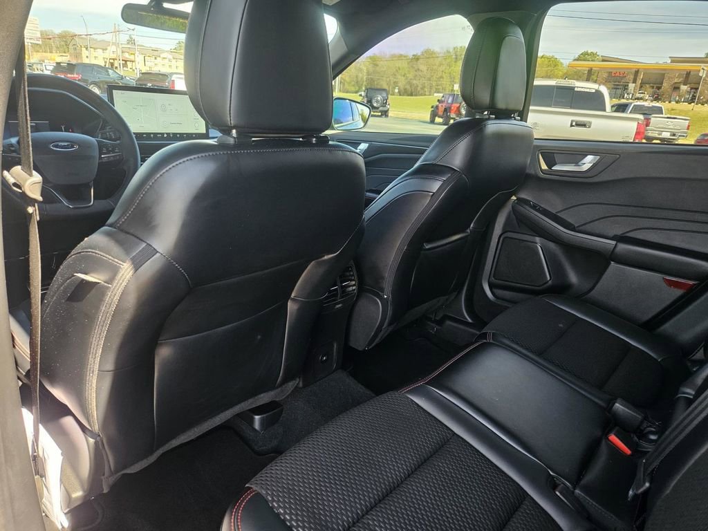 Used 2024 Ford Escape ST-Line w/ Tech Pack #1 image 30