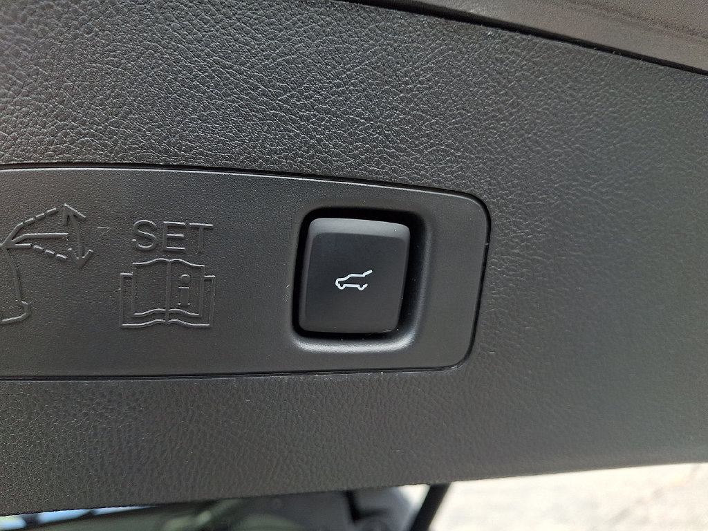 Certified 2023 Lincoln Corsair AWD w/ Equipment Group 101A image 29