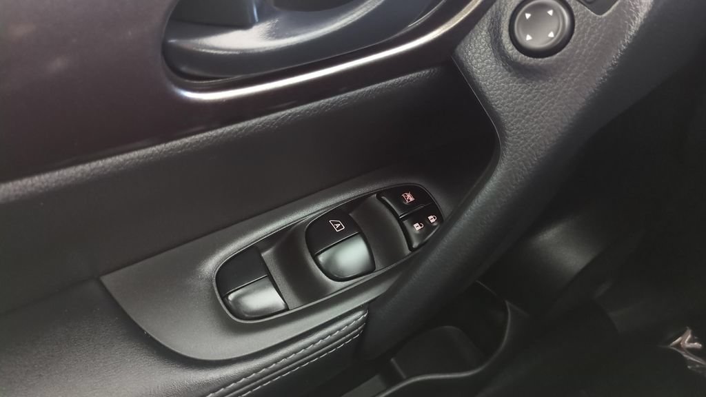 Certified 2022 Nissan Rogue Sport S AWD/4WD image 17