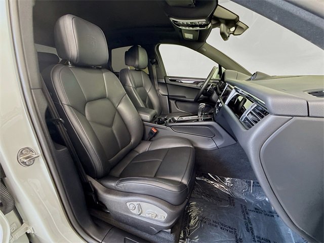 Certified 2024 Porsche Macan image 22