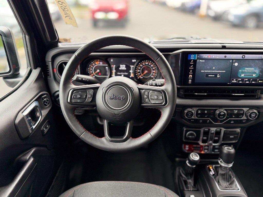 Used 2024 Jeep Wrangler Unlimited Rubicon w/ Convenience Group AWD/4WD image 24
