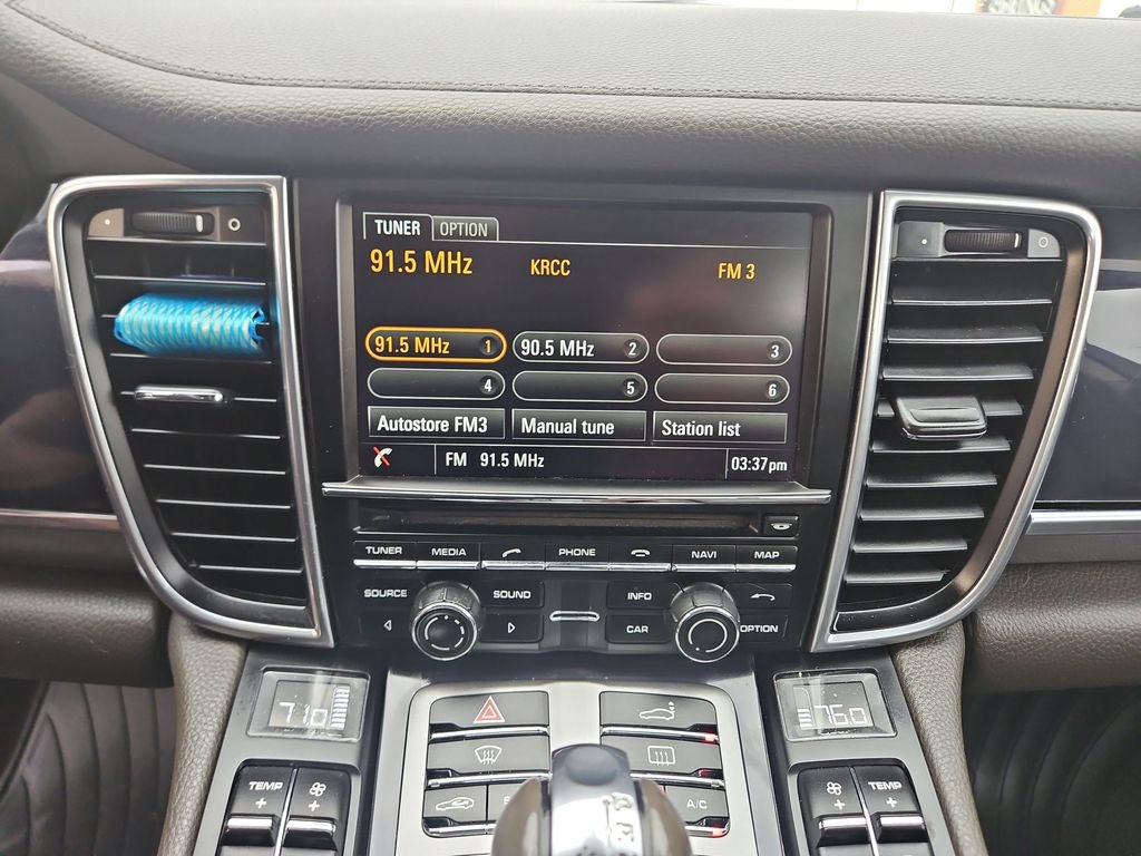 Used 2015 Porsche Panamera image 19