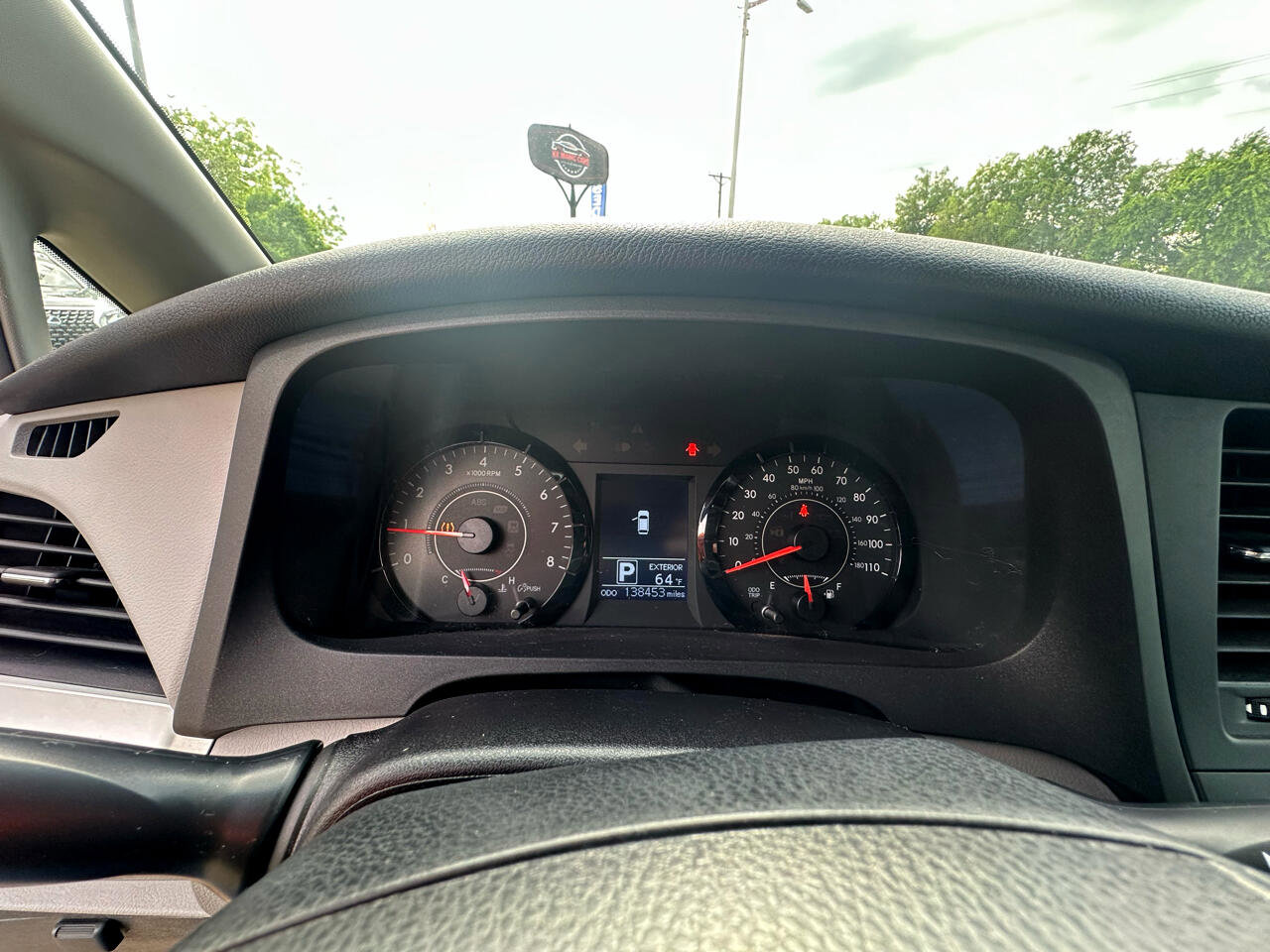 Used 2015 Toyota Sienna LE image 11