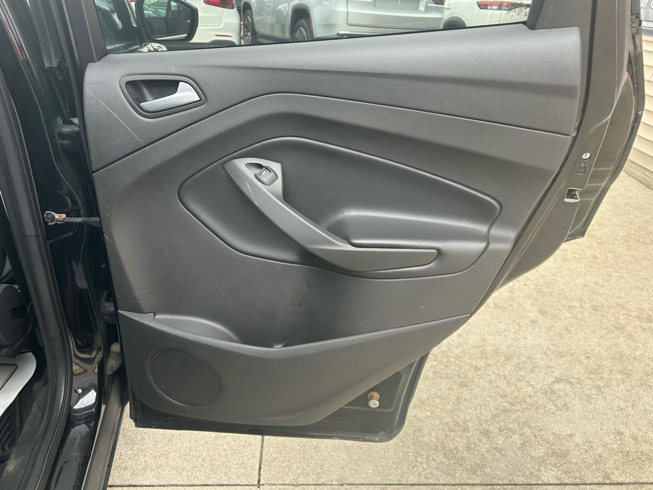 Used 2018 Ford Escape SE image 14