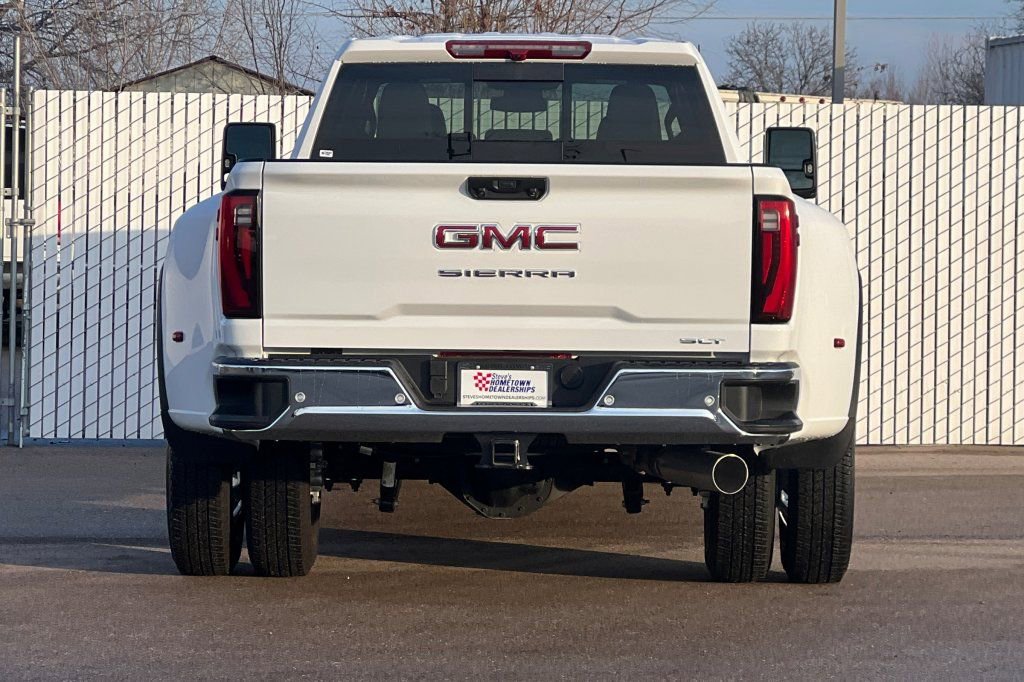 Used 2026 GMC Sierra 3500 SLT w/ SLT Premium Package image 5