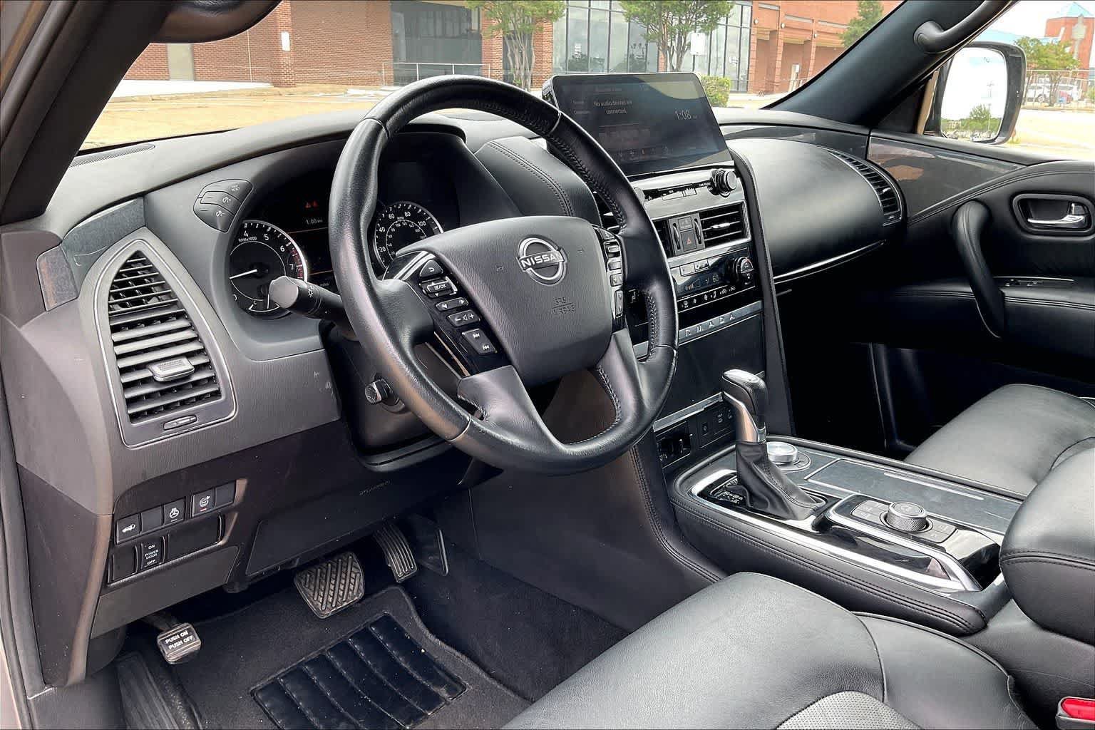 Used 2023 Nissan Armada SL w/ Midnight Edition Package AWD/4WD image 2