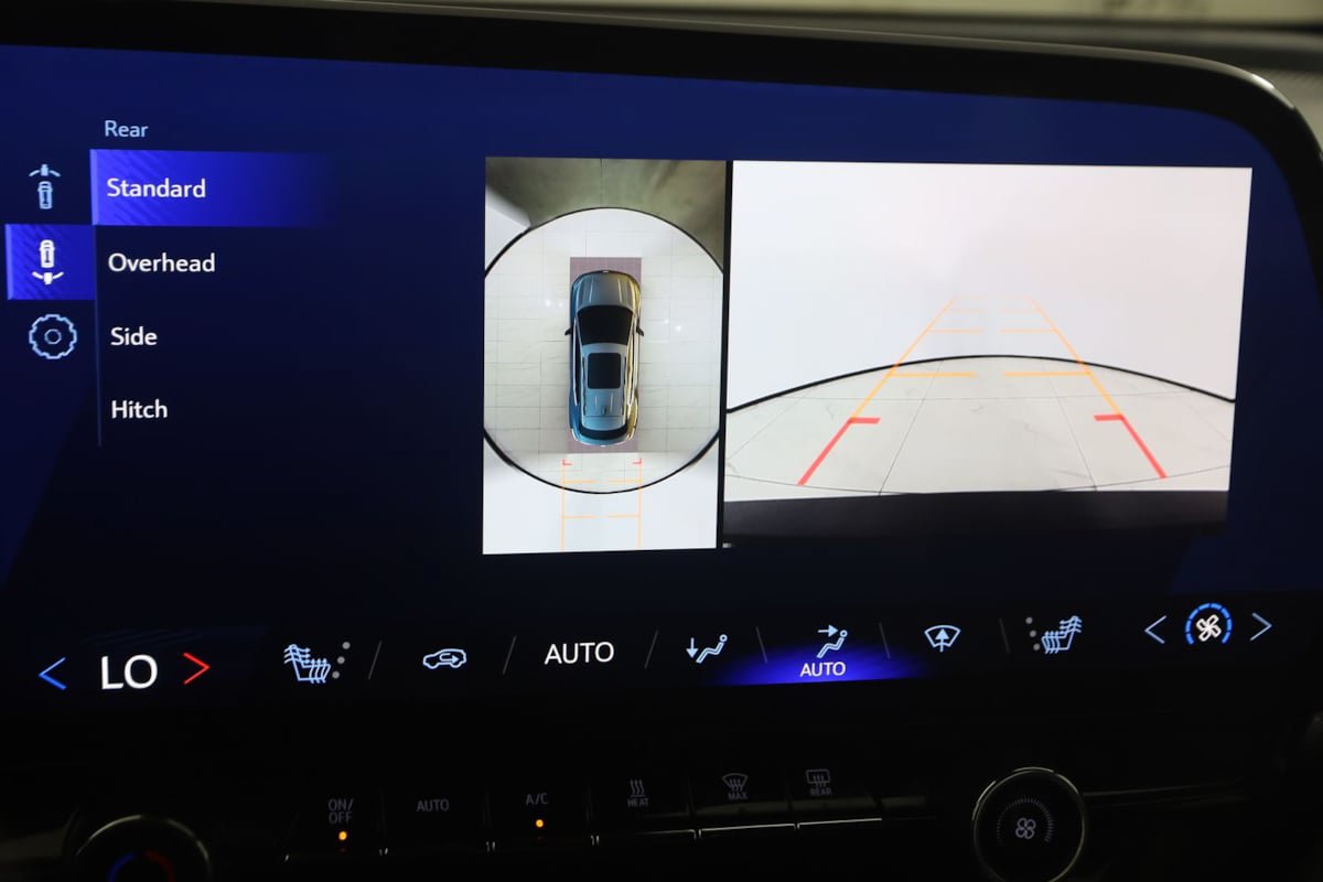 Used 2025 Chevrolet Blazer EV LT AWD/4WD image 10