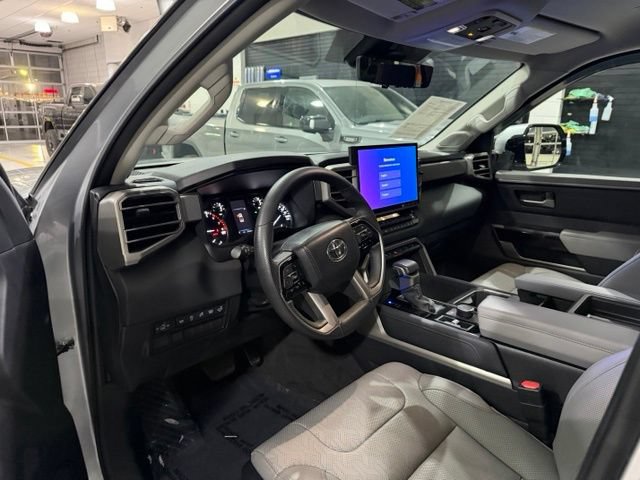 Used 2023 Toyota Tundra Limited AWD/4WD image 10