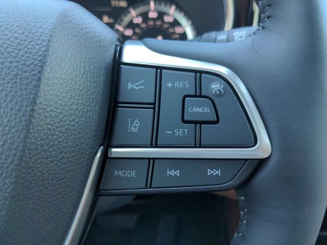 Used 2022 Toyota Highlander Platinum AWD/4WD image 27