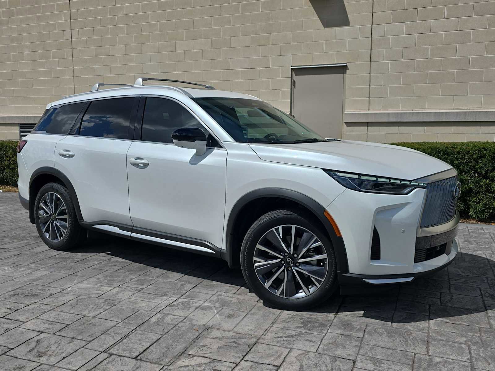 Certified 2026 INFINITI QX60 Luxe w/ Cargo Package image 29