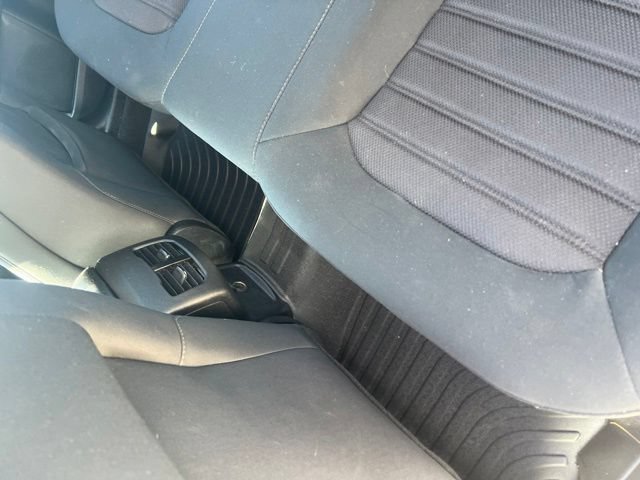 Used 2020 Ford Fusion SE FWD image 14